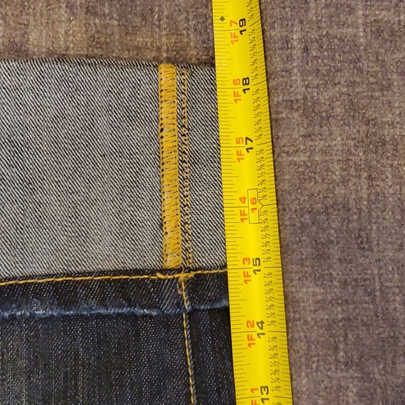 Seven7 Denim Capris with Skull Head - Picture 15 of 16